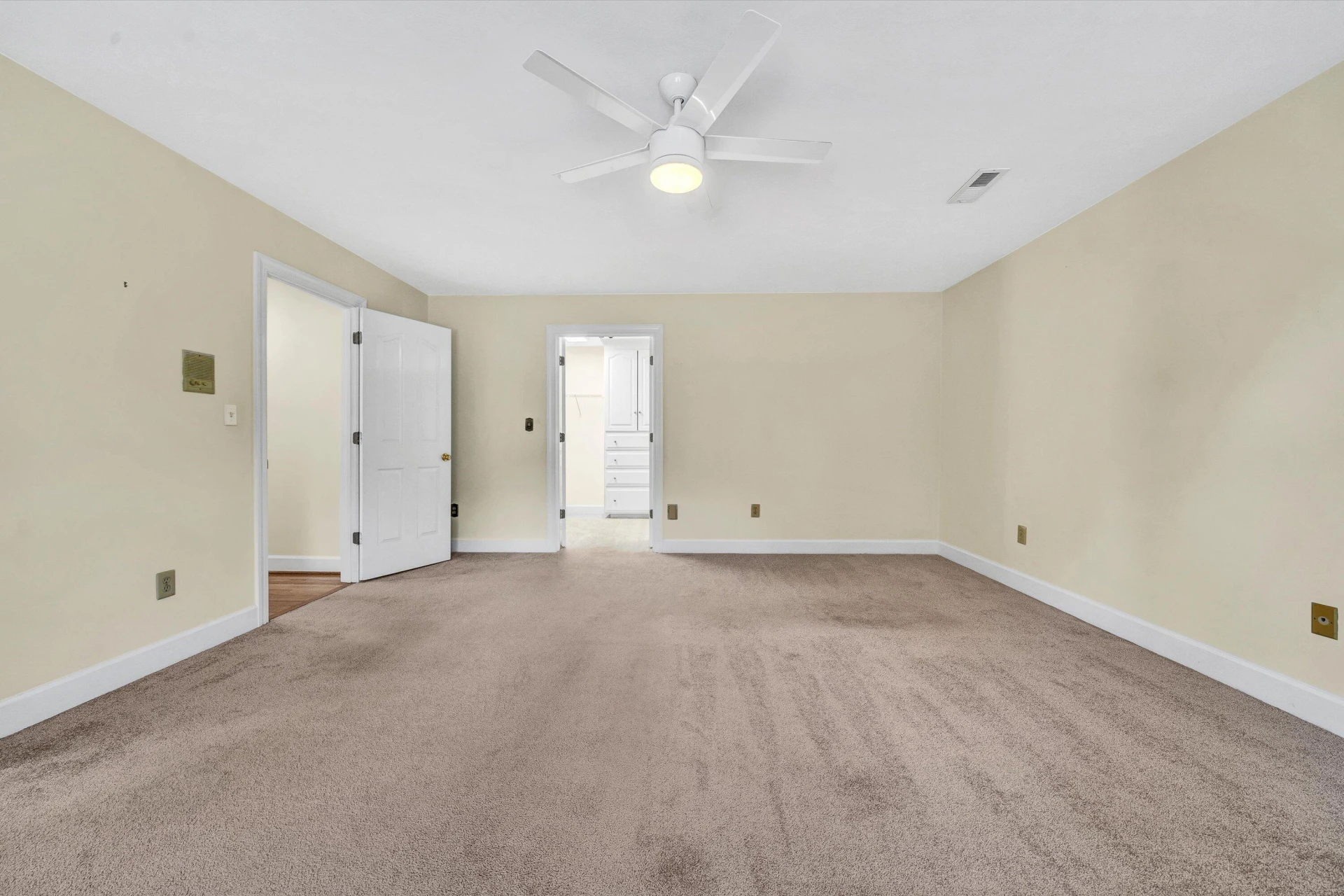8301 Strathmore LN - Photo 20