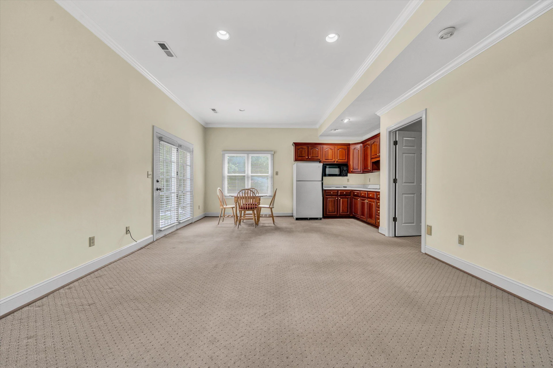 8301 Strathmore LN - Photo 28