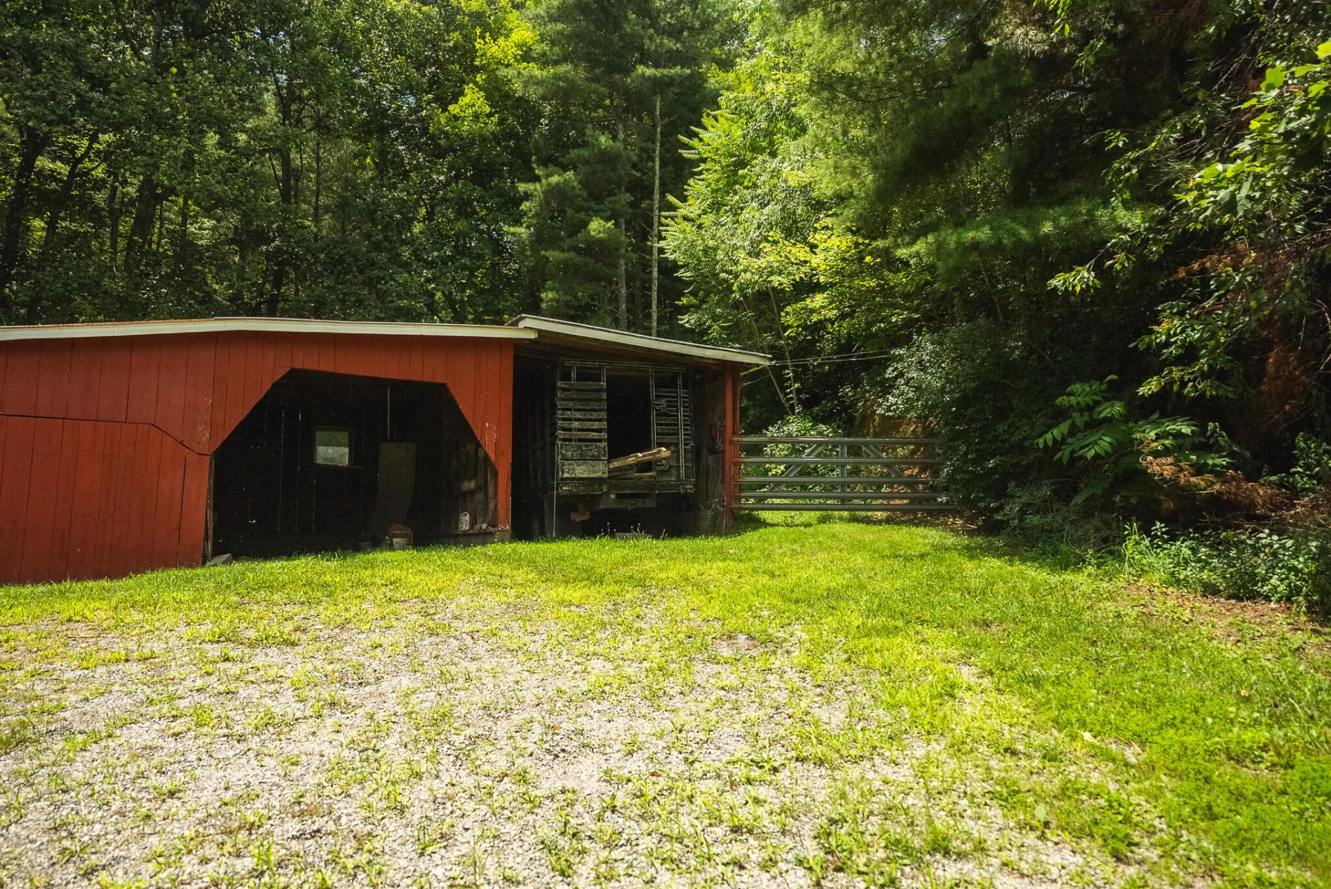 4752 Webbs Mill RD N - Photo 37
