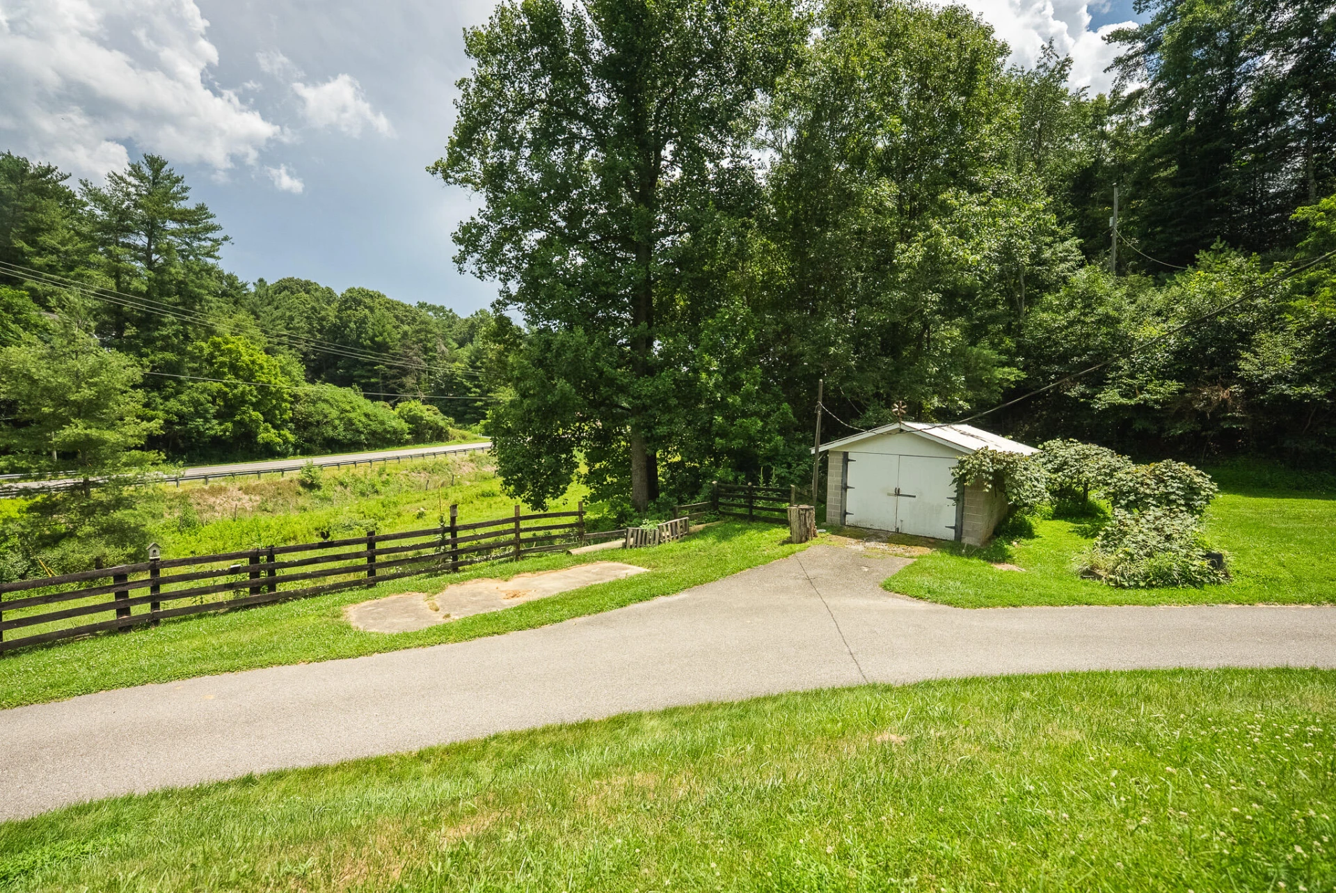 4752 Webbs Mill RD N - Photo 43
