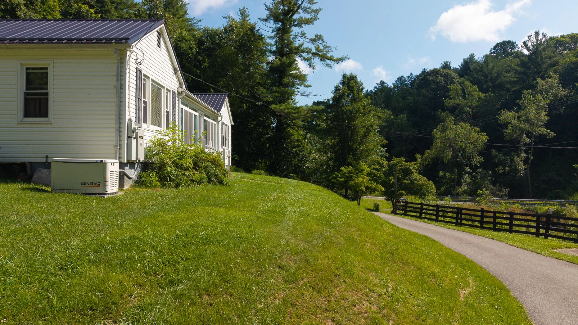 4752 Webbs Mill RD N - Photo 9