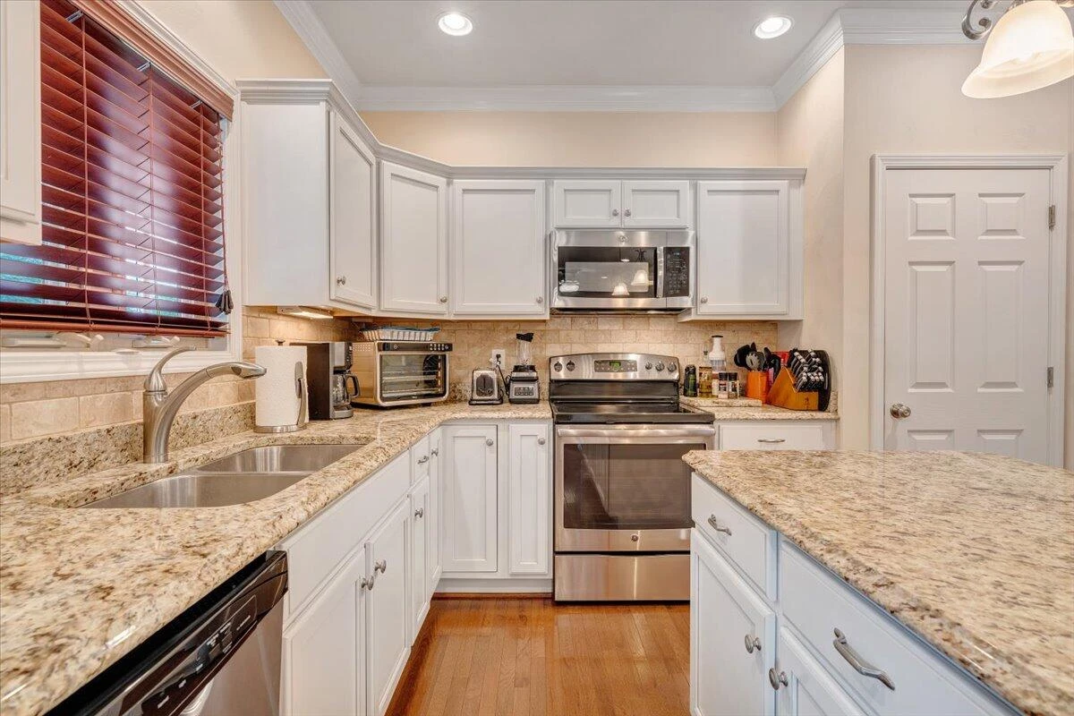 1425 Penley BLVD - Photo 19