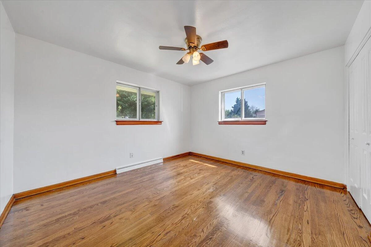 3332 Maplelawn AVE NW - Photo 13