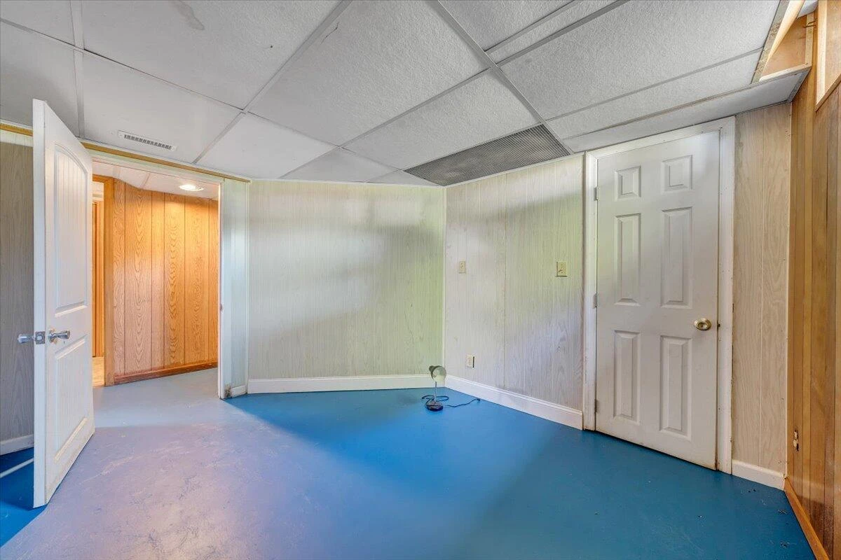 3332 Maplelawn AVE NW - Photo 19