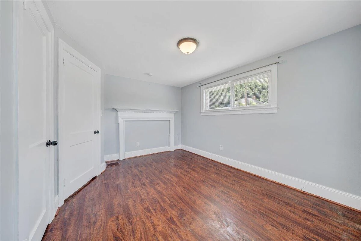 130 East ST - Photo 17