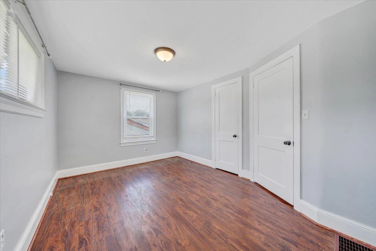 130 East ST - Photo 18