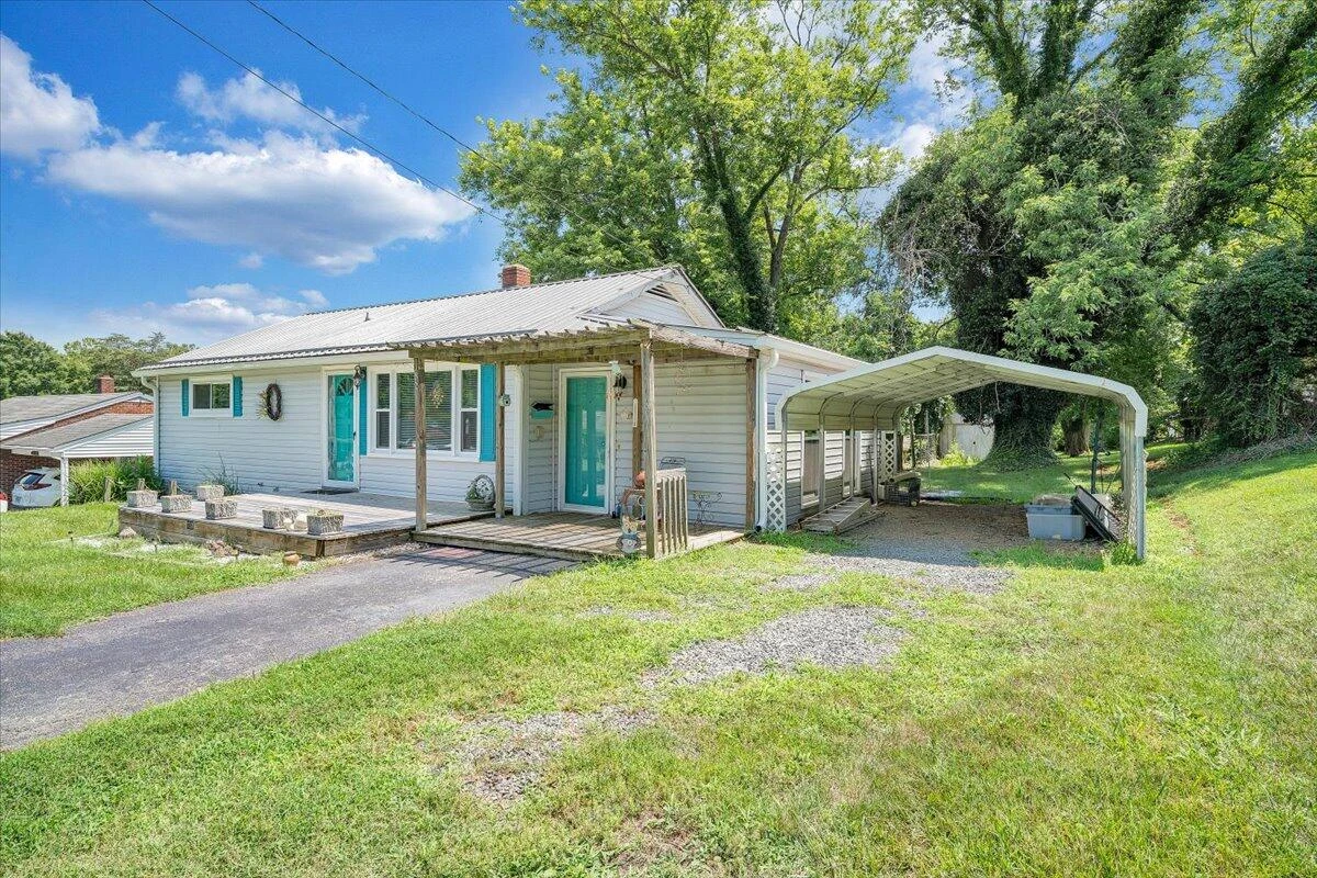 130 East ST - Photo 2