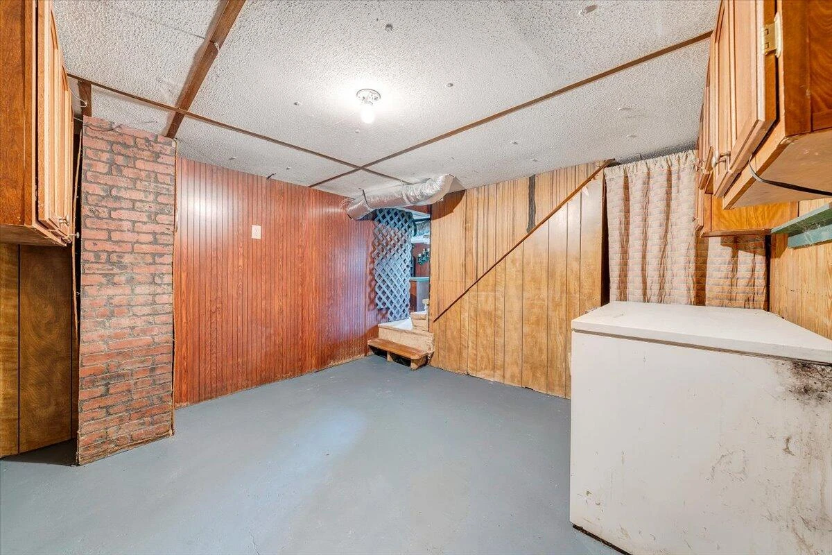 130 East ST - Photo 23
