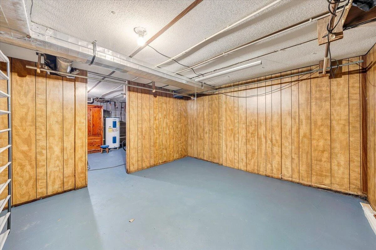 130 East ST - Photo 27