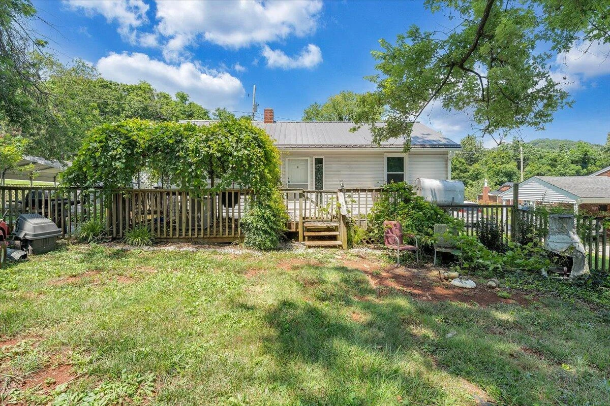 130 East ST - Photo 31