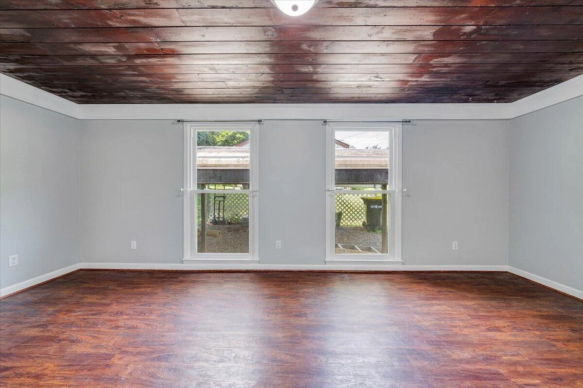 130 East ST - Photo 9