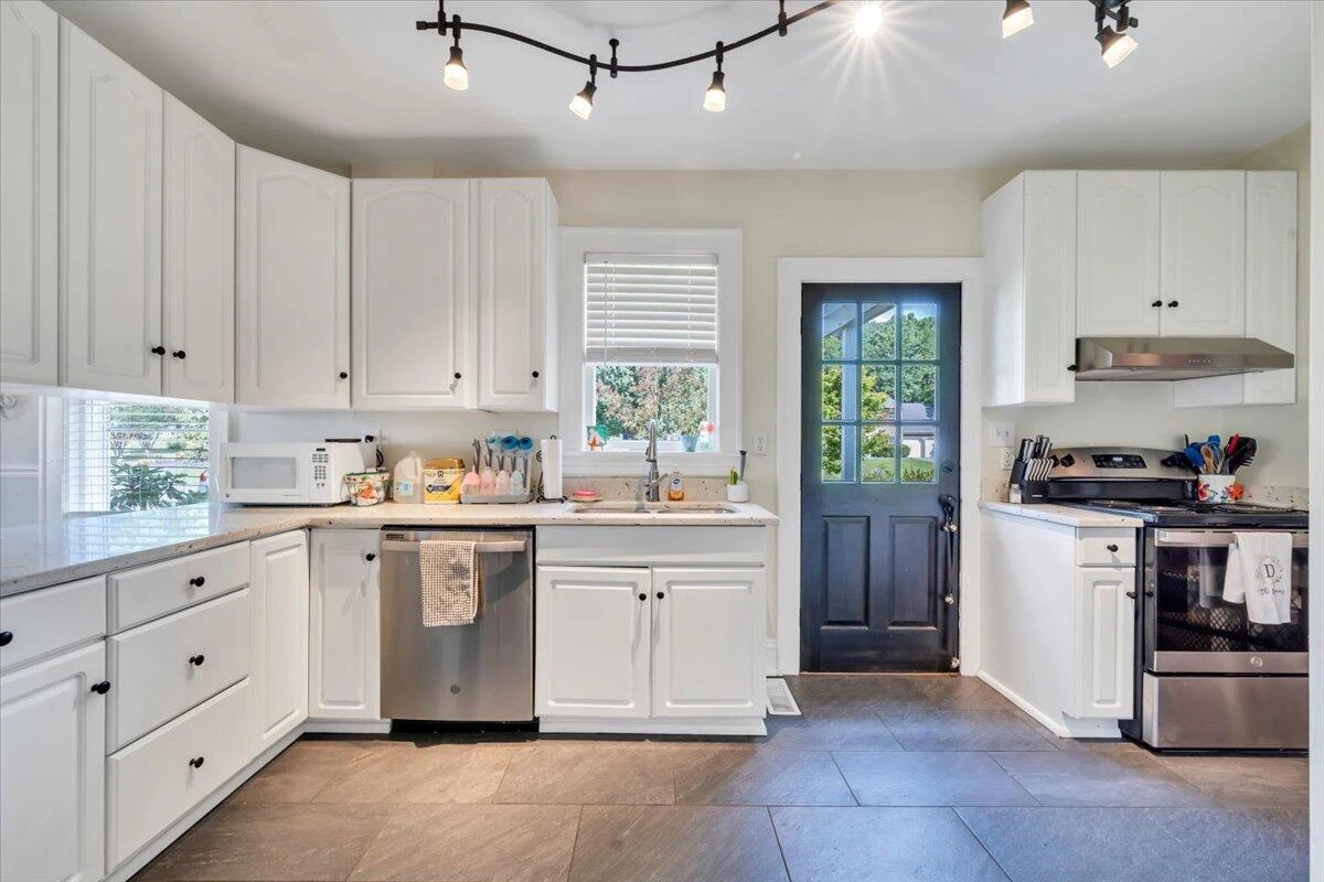 5877 Buckland Mill RD - Photo 11