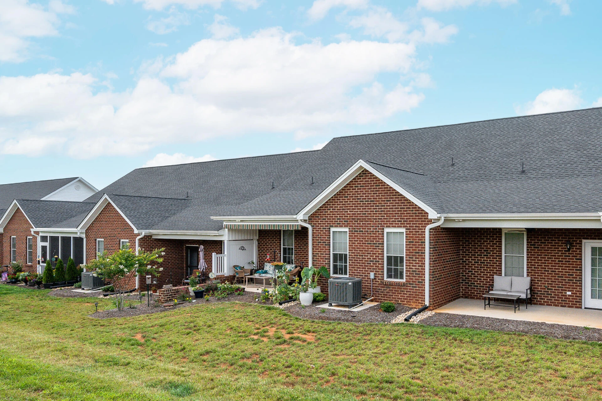 131 Villa Oak CIR - Photo 37