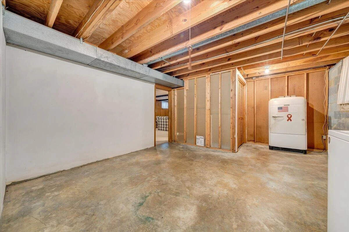 5377 Luwana DR - Photo 32