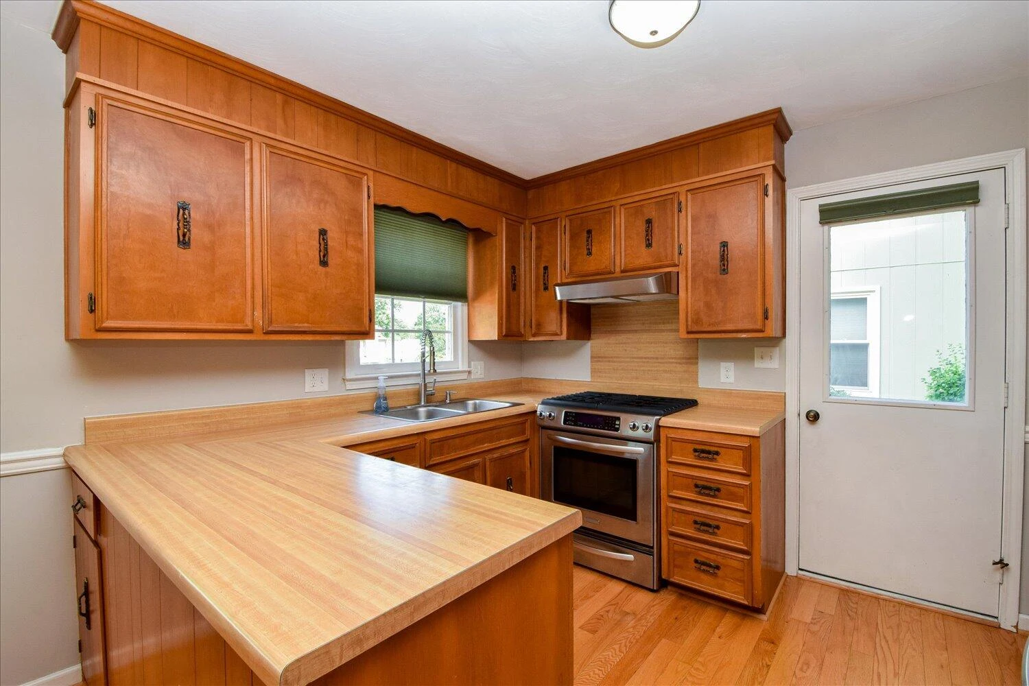 1912 Stone Mill DR - Photo 14