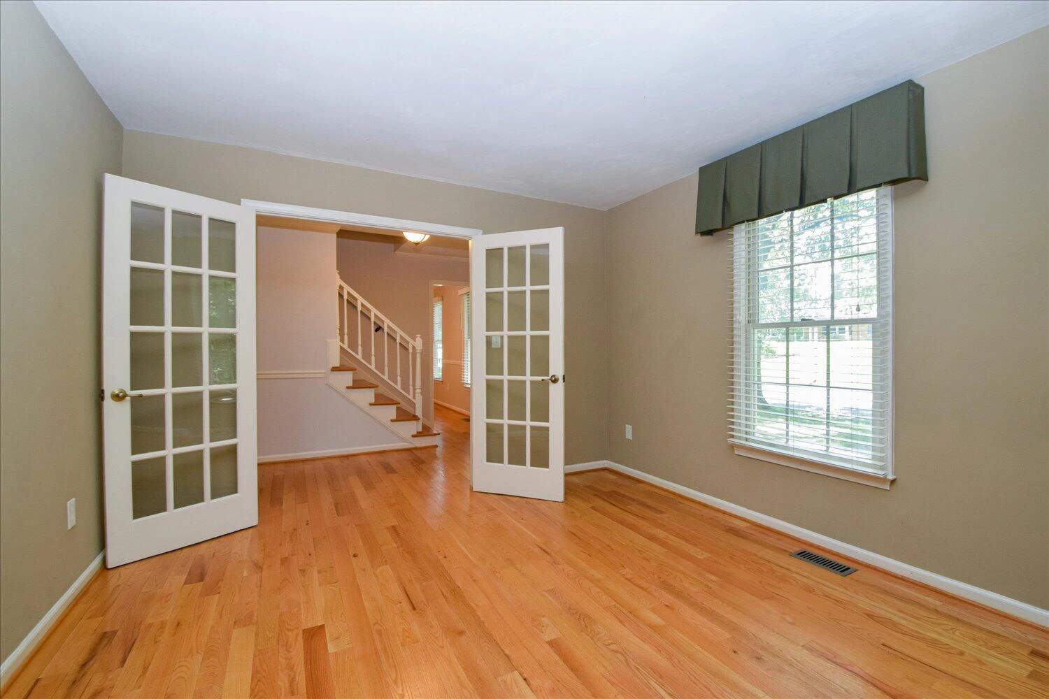 1912 Stone Mill DR - Photo 8
