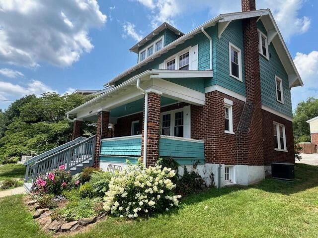 1405 Grandin RD SW - Photo 2