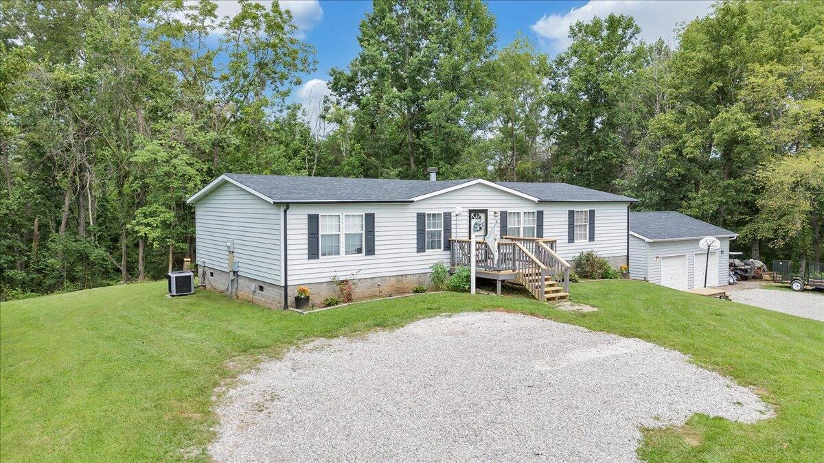 963 Magnolia LN