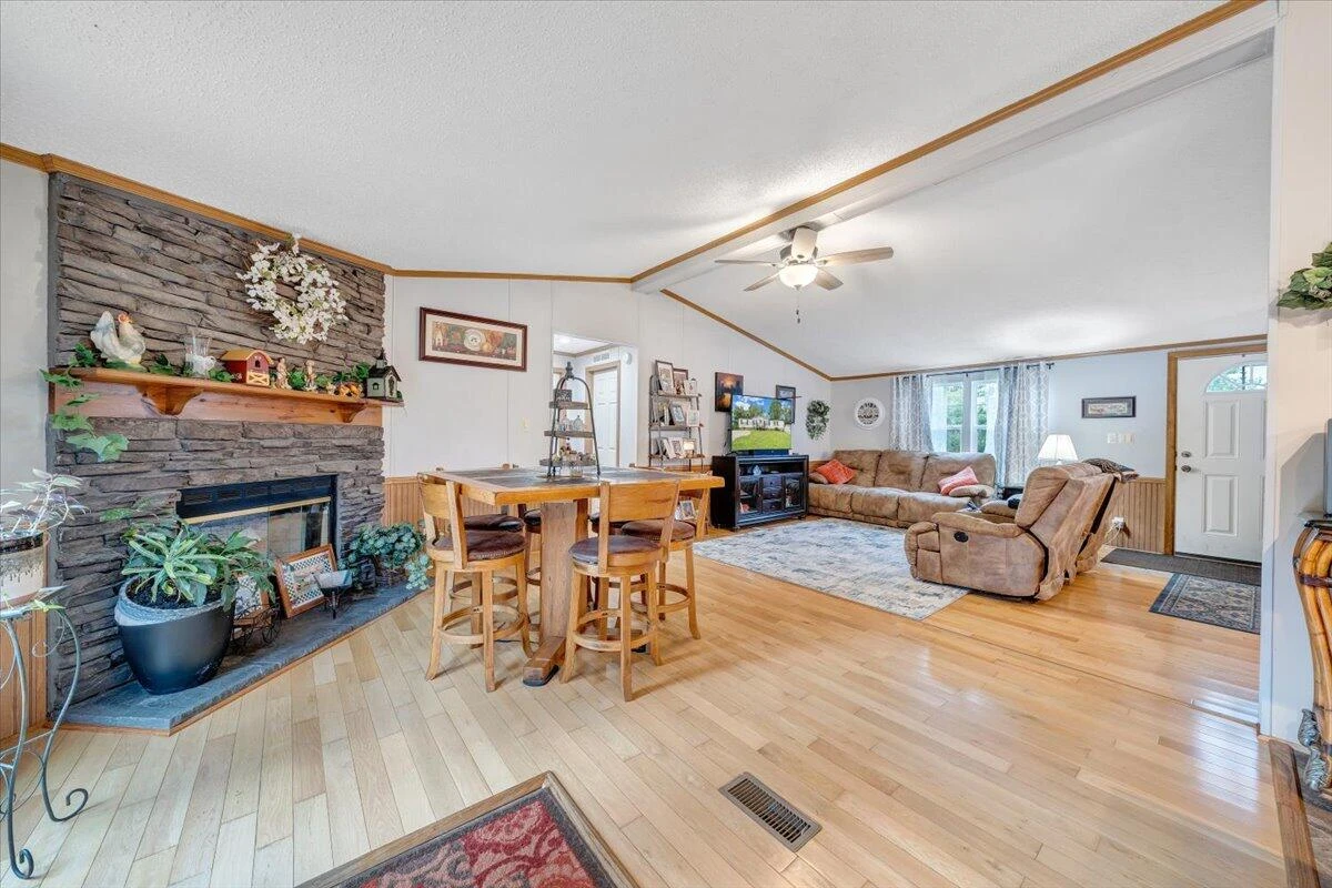 963 Magnolia LN - Photo 14
