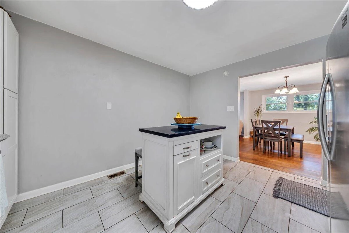 1008 Glenn Ridge RD NW - Photo 10
