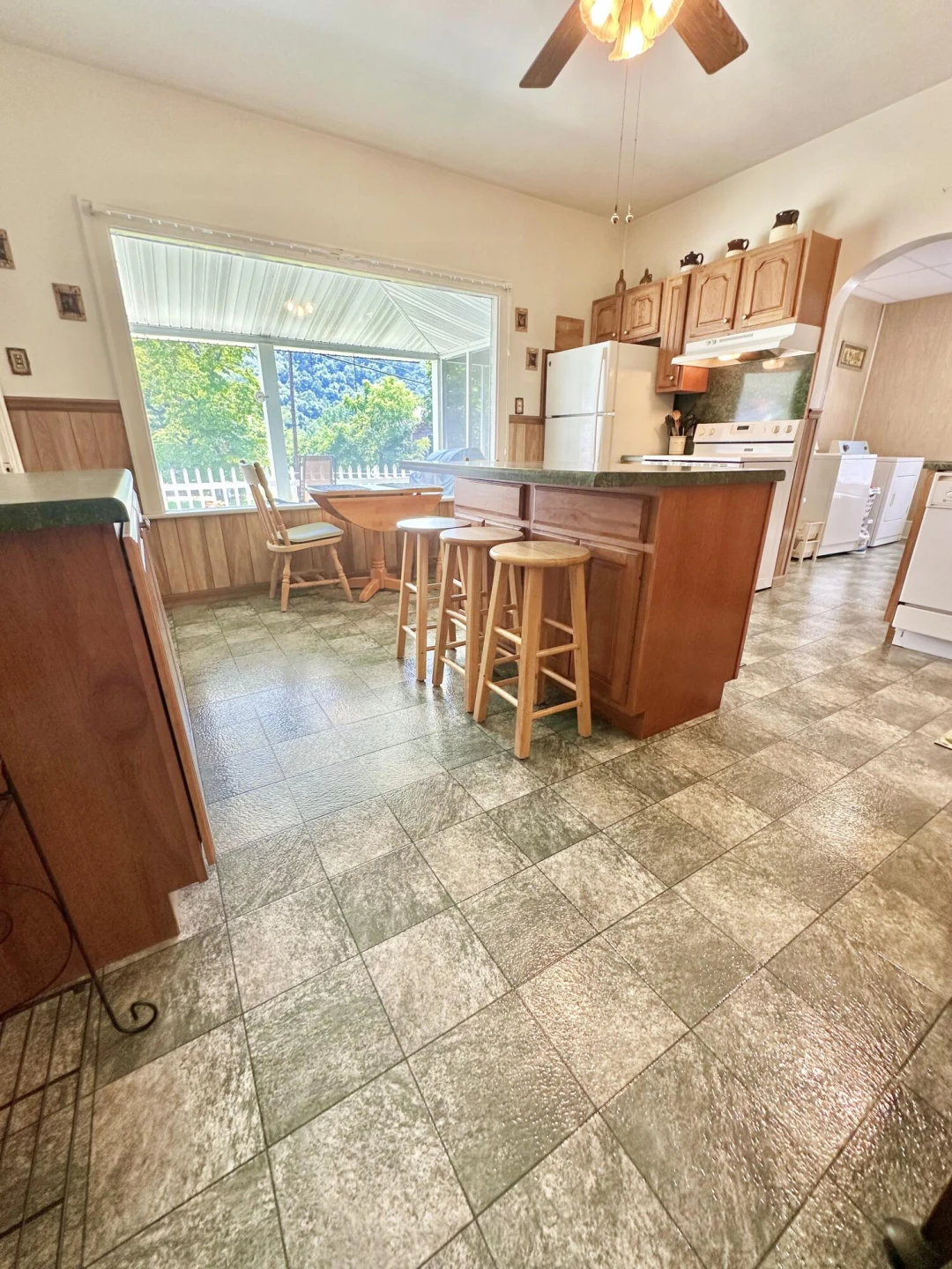 932 McCormick BLVD - Photo 34