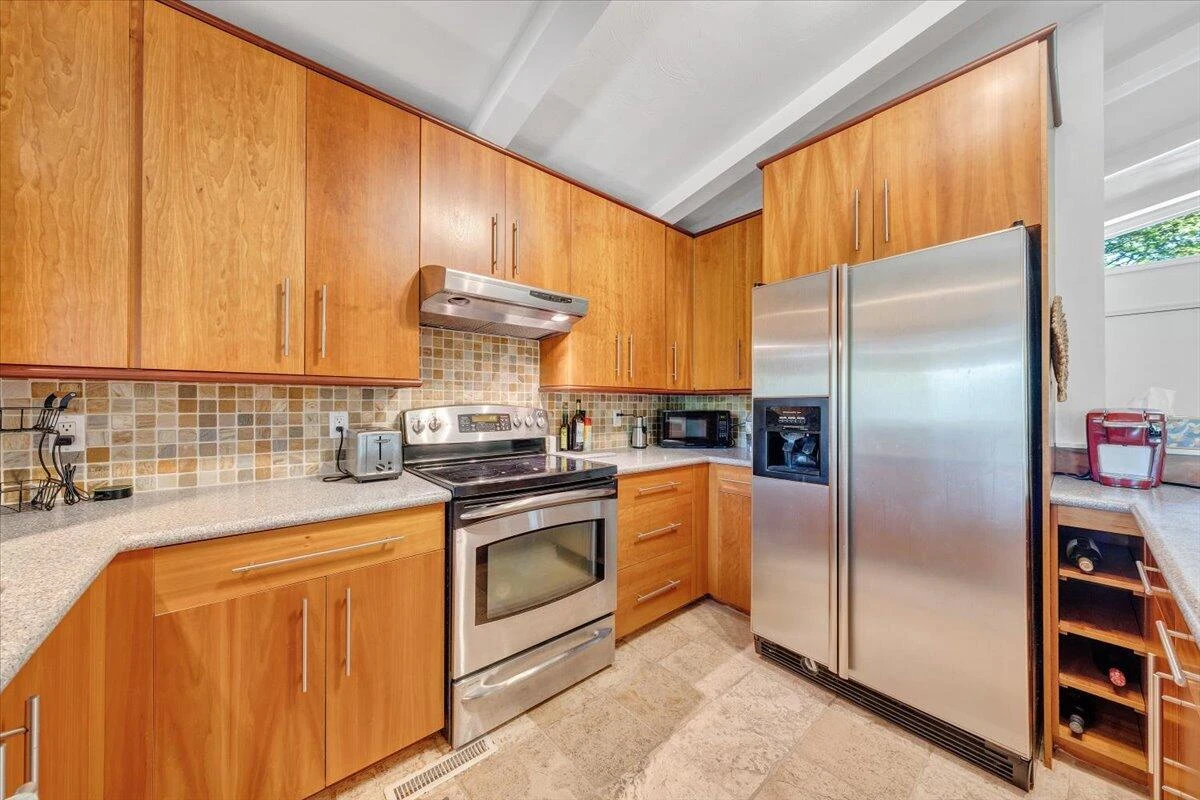 112 Crescent LN - Photo 17