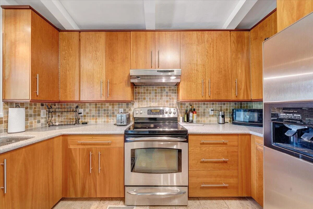 112 Crescent LN - Photo 18