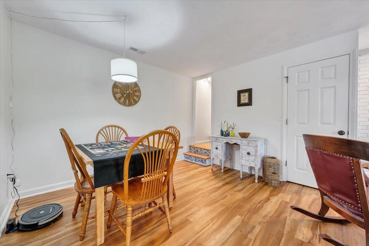 112 Crescent LN - Photo 33