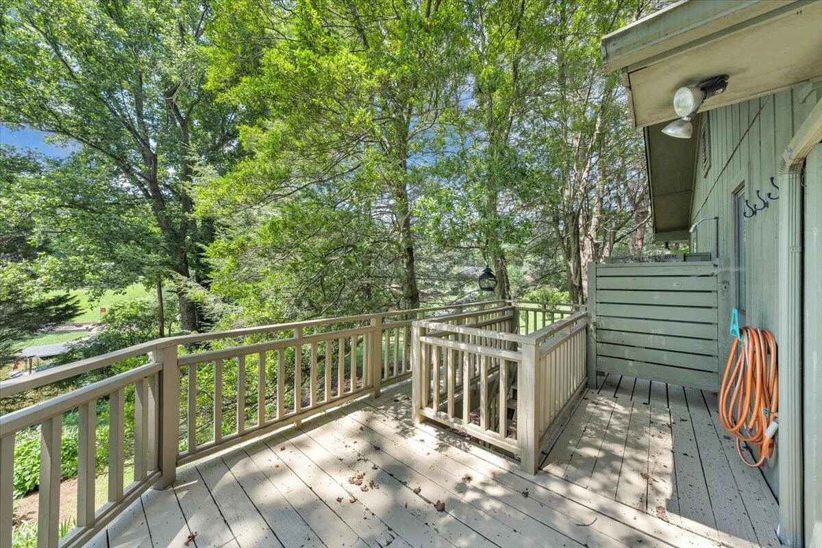 112 Crescent LN - Photo 46
