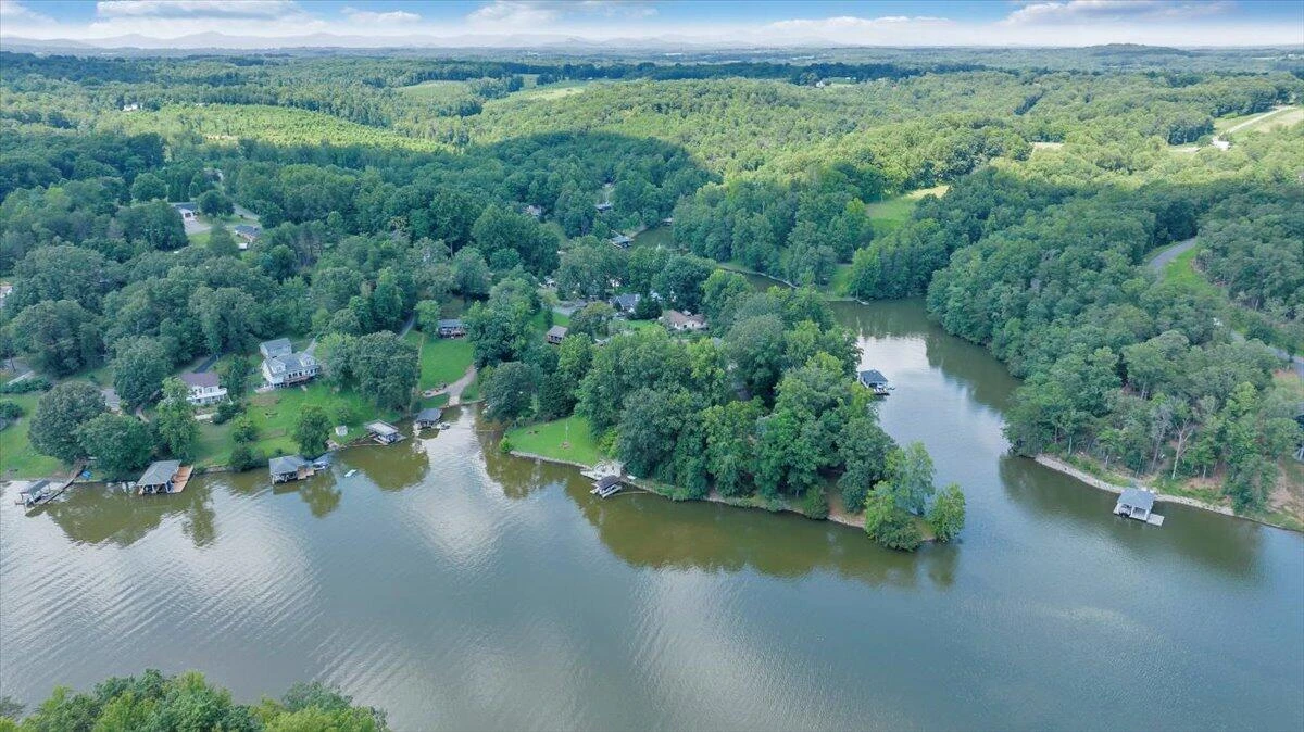 112 Crescent LN - Photo 80