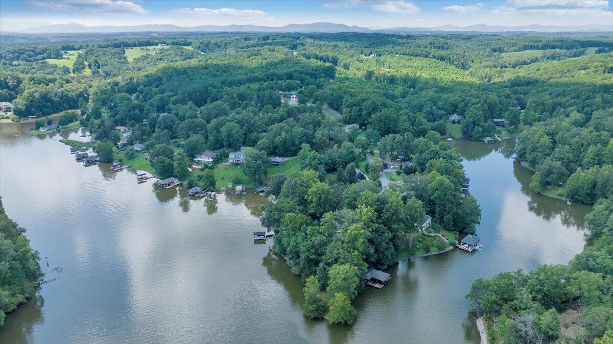 112 Crescent LN - Photo 81