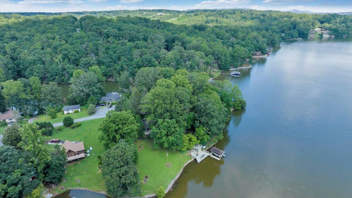 112 Crescent LN - Photo 86