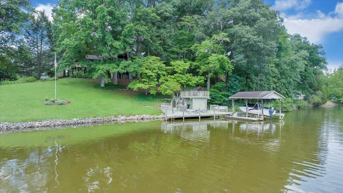 112 Crescent LN - Photo 96