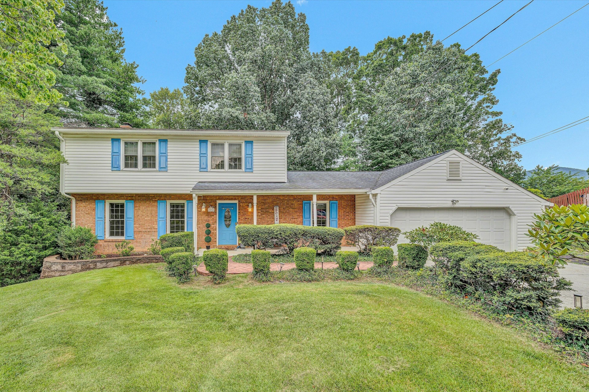 3936 Skylark CIR