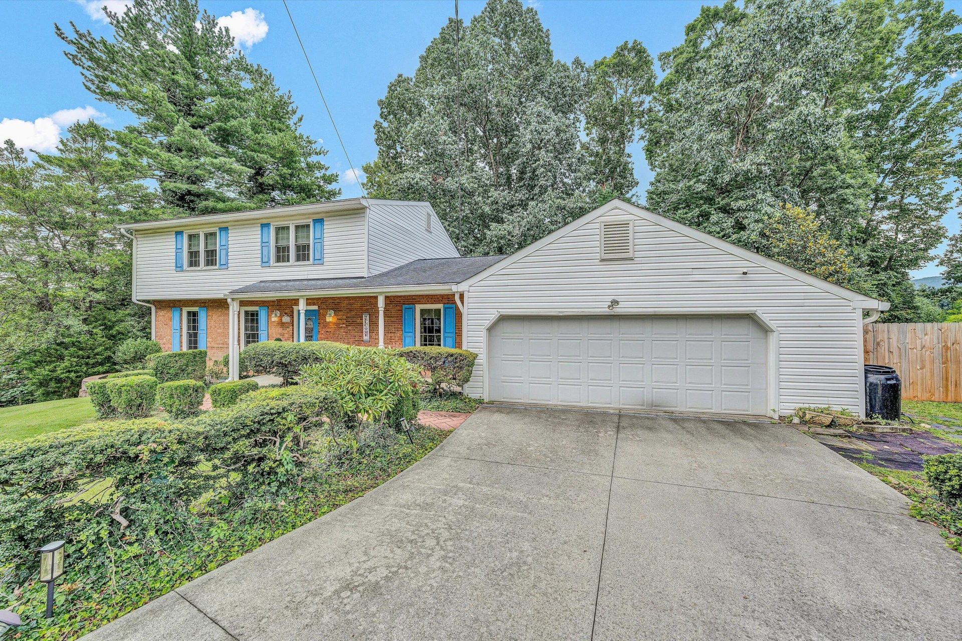 3936 Skylark CIR - Photo 5