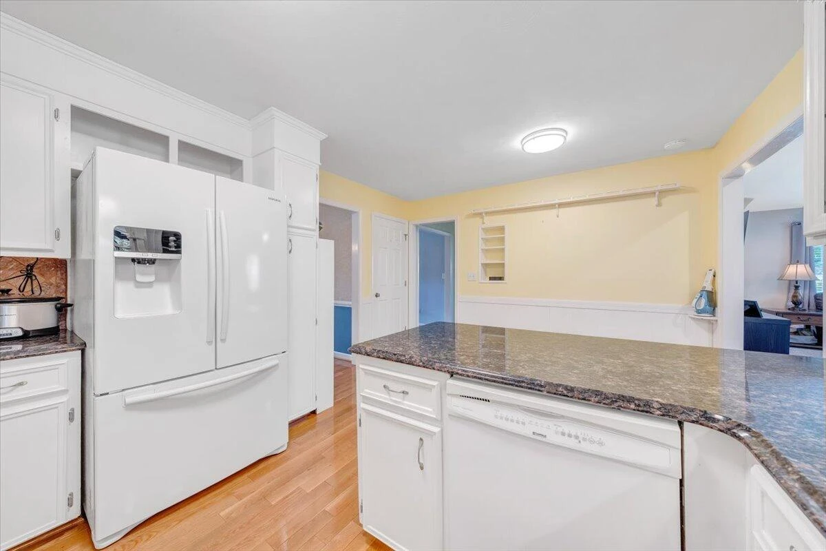 1905 Queensmill DR - Photo 14