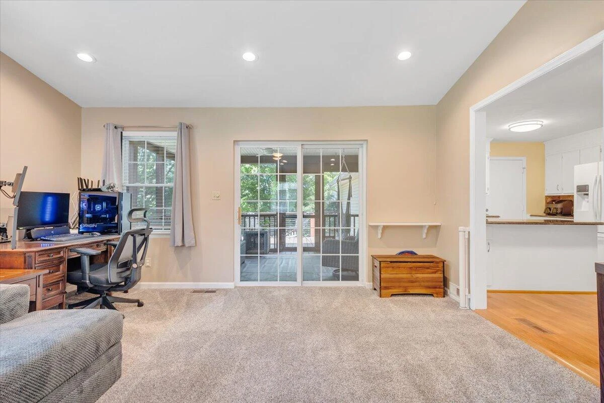 1905 Queensmill DR - Photo 20