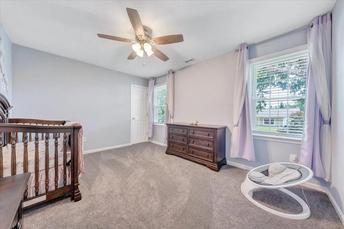 1905 Queensmill DR - Photo 36