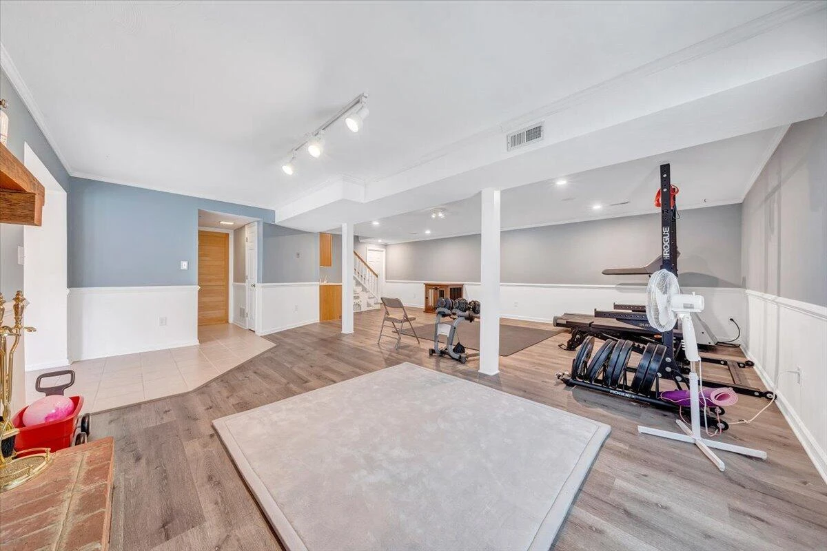 1905 Queensmill DR - Photo 49