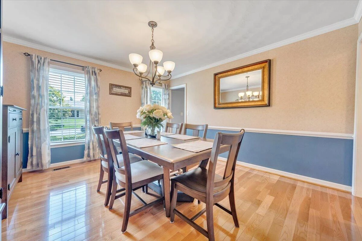 1905 Queensmill DR - Photo 9