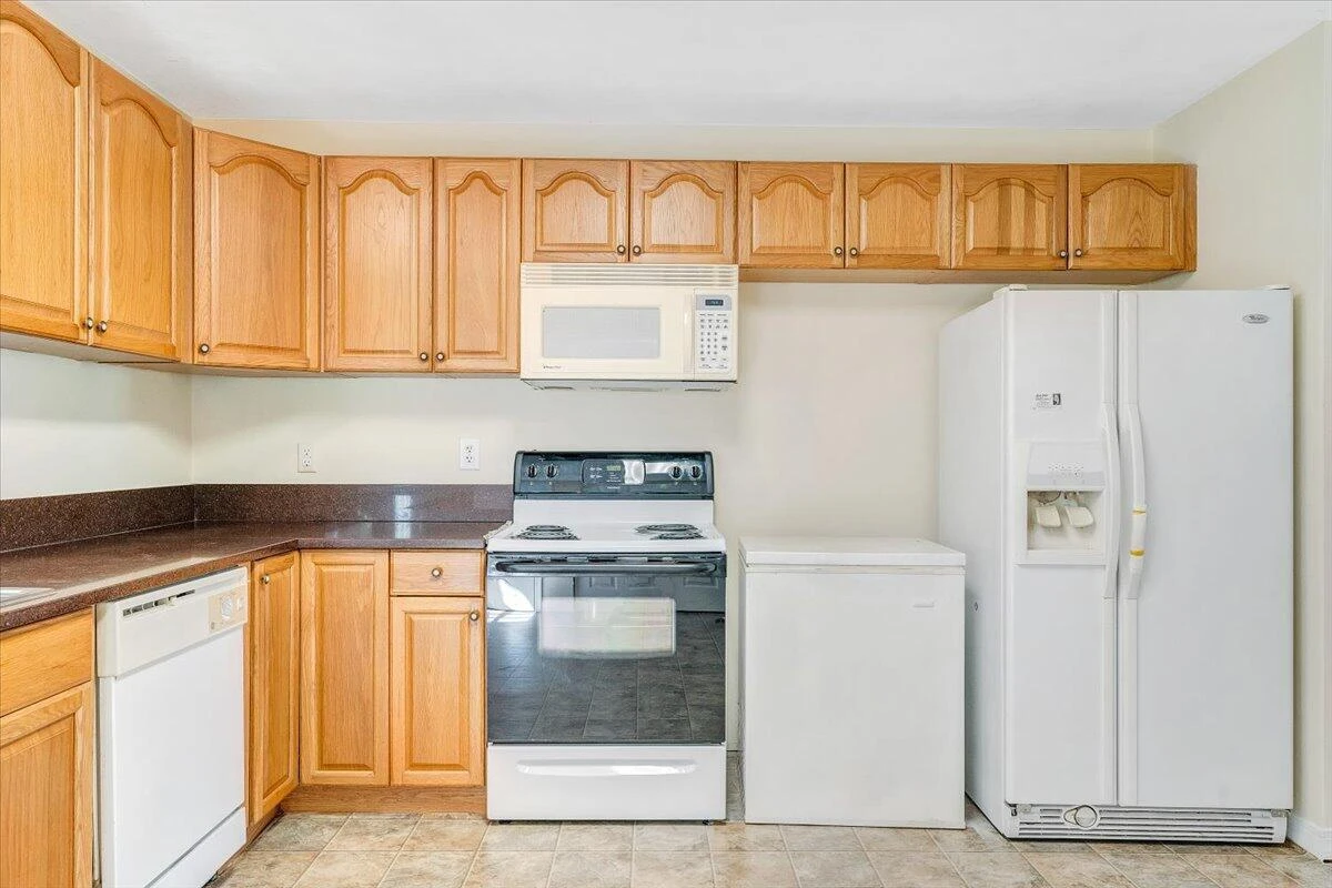 739 Riverland RD SE - Photo 10