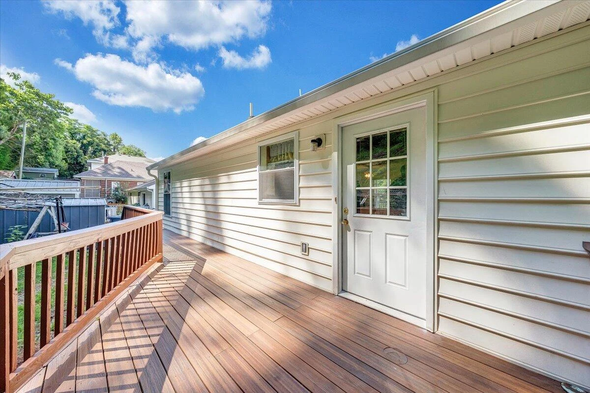 739 Riverland RD SE - Photo 23