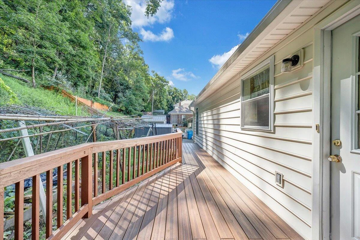739 Riverland RD SE - Photo 25