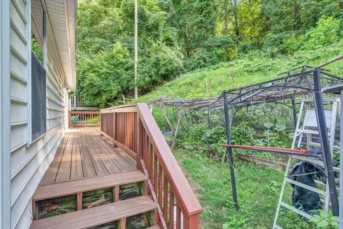 739 Riverland RD SE - Photo 29