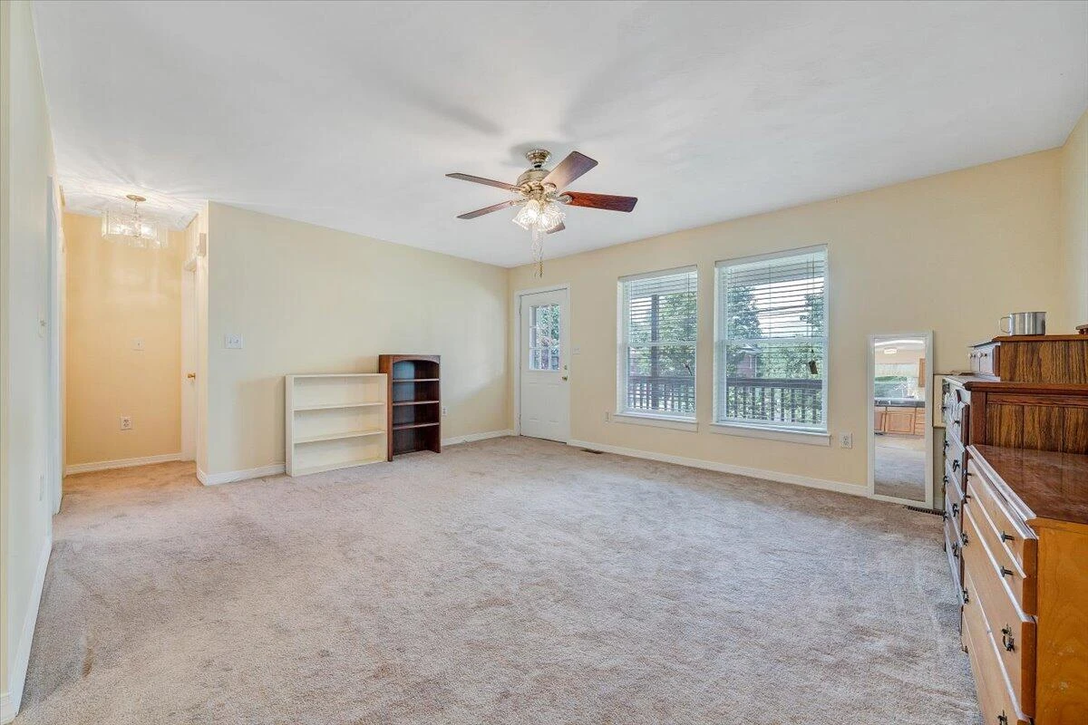 739 Riverland RD SE - Photo 5