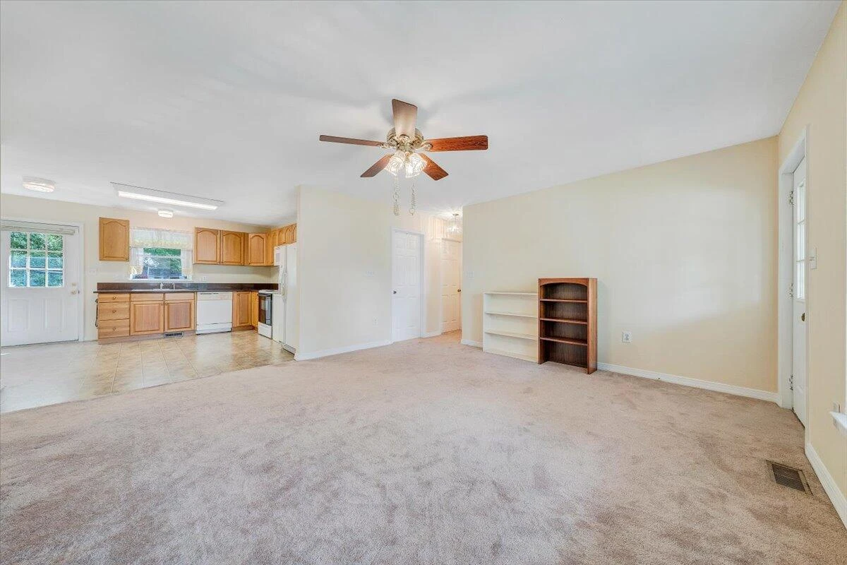 739 Riverland RD SE - Photo 7
