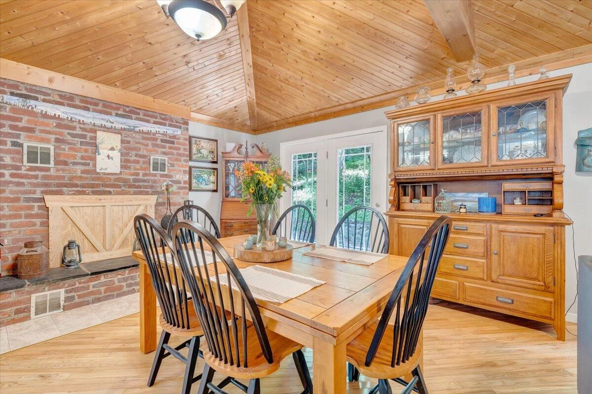 6796 Charlemont RD - Photo 20