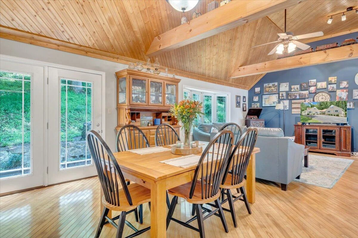6796 Charlemont RD - Photo 22
