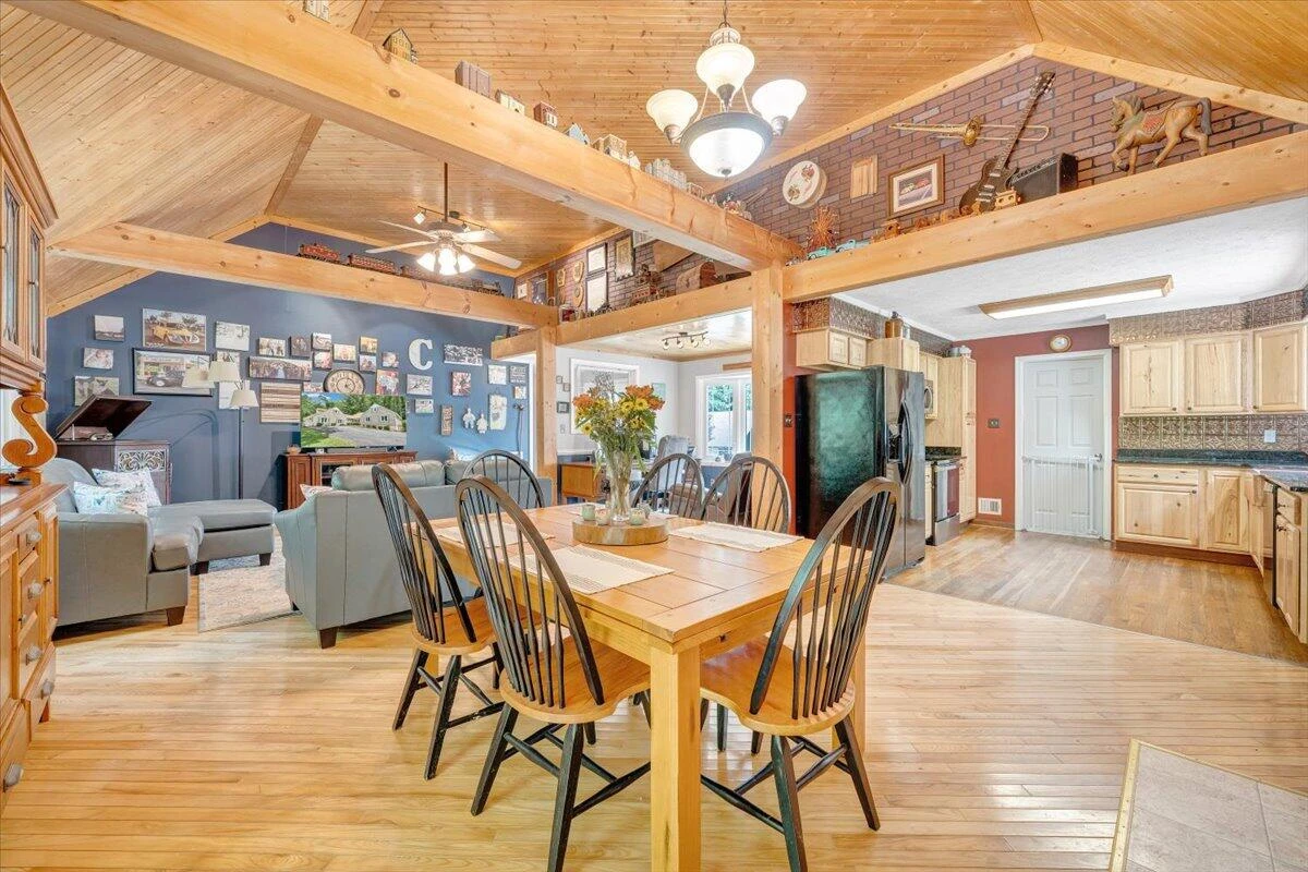 6796 Charlemont RD - Photo 24