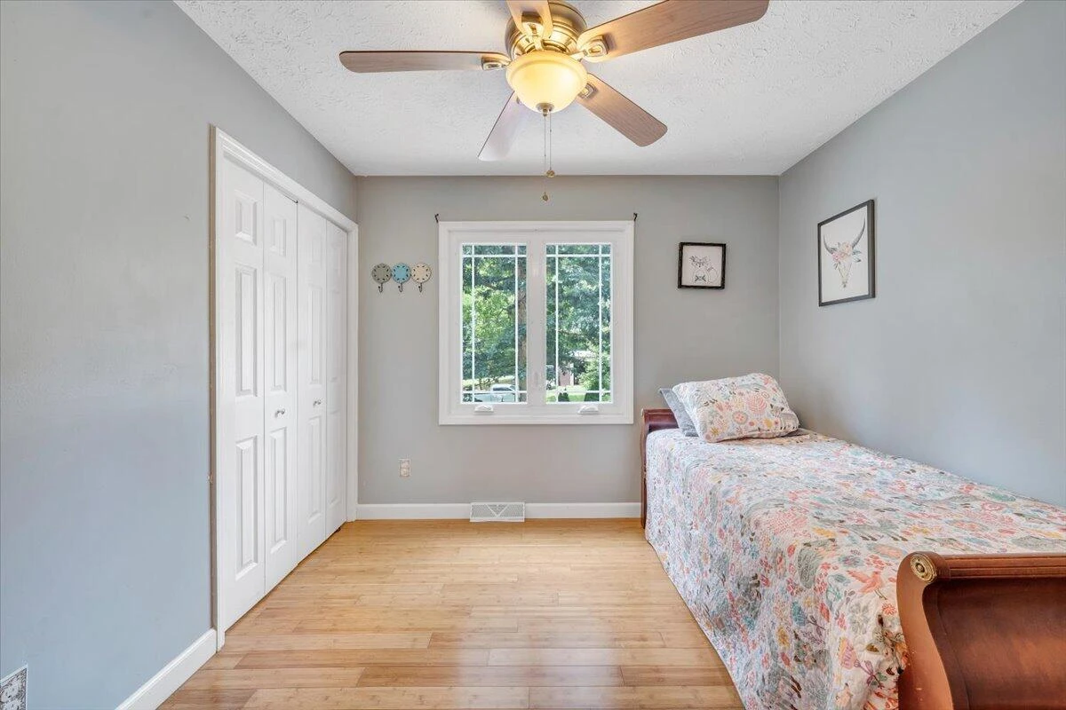 6796 Charlemont RD - Photo 31